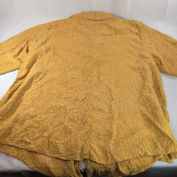 Uru 100% Silk Blouse Yellow Embossed Floral Flowers Button Textured 3/4 sleeve L - Picture 10 of 11
